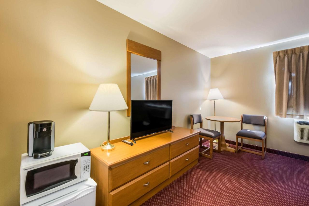 Econo Lodge 라이스 레이크 외부 사진