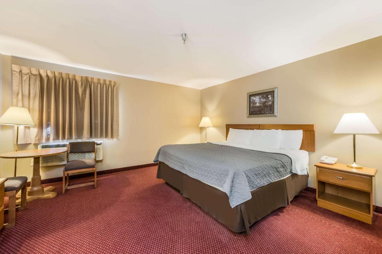 Econo Lodge 라이스 레이크 외부 사진